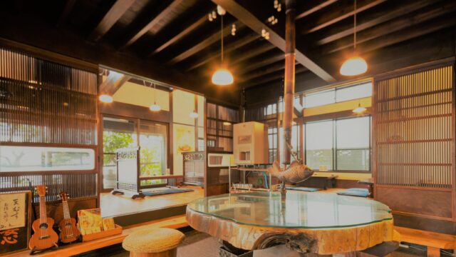 そば半 登呂店の店内